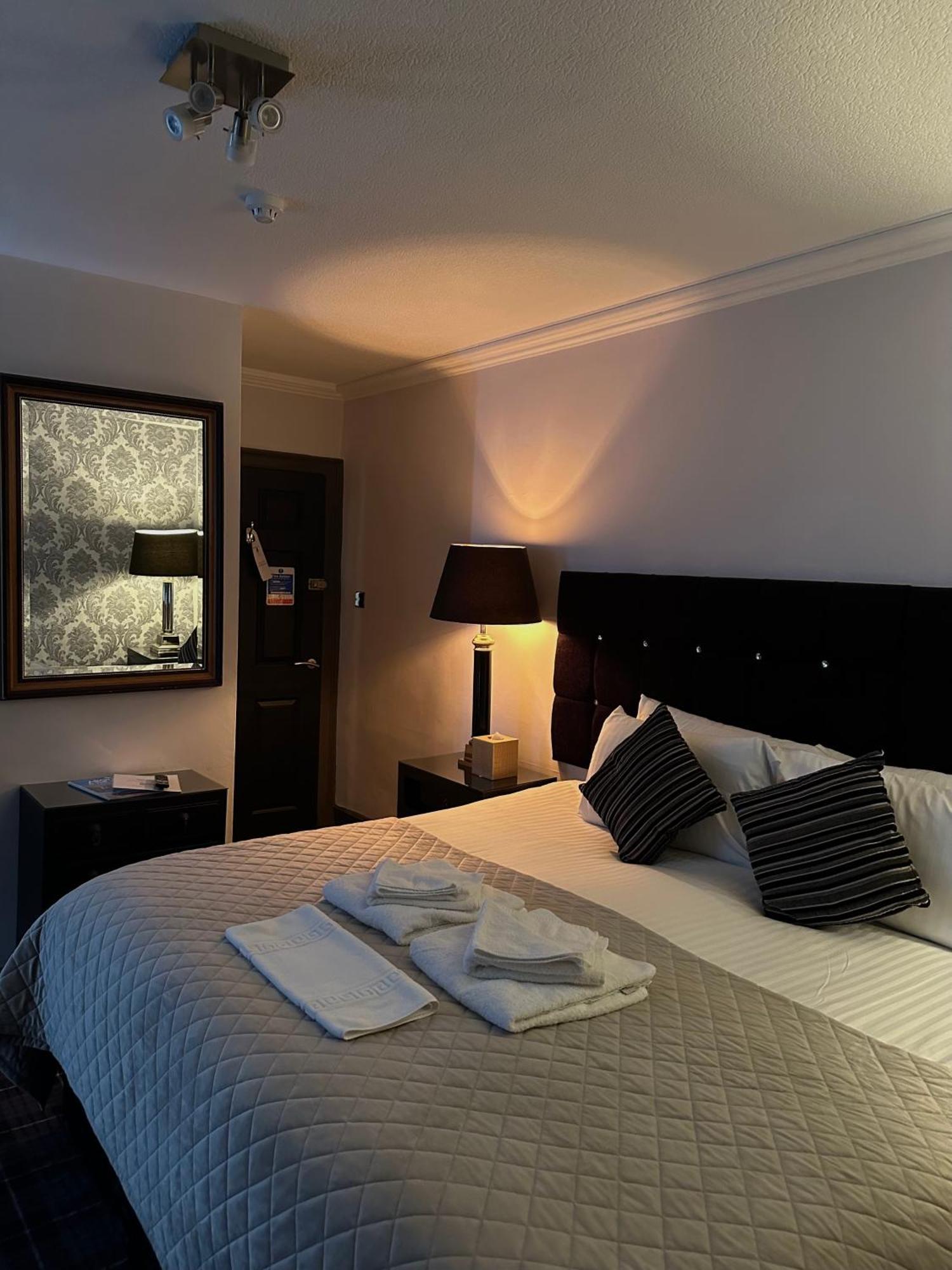 The Tobermory Hotel ภายนอก รูปภาพ