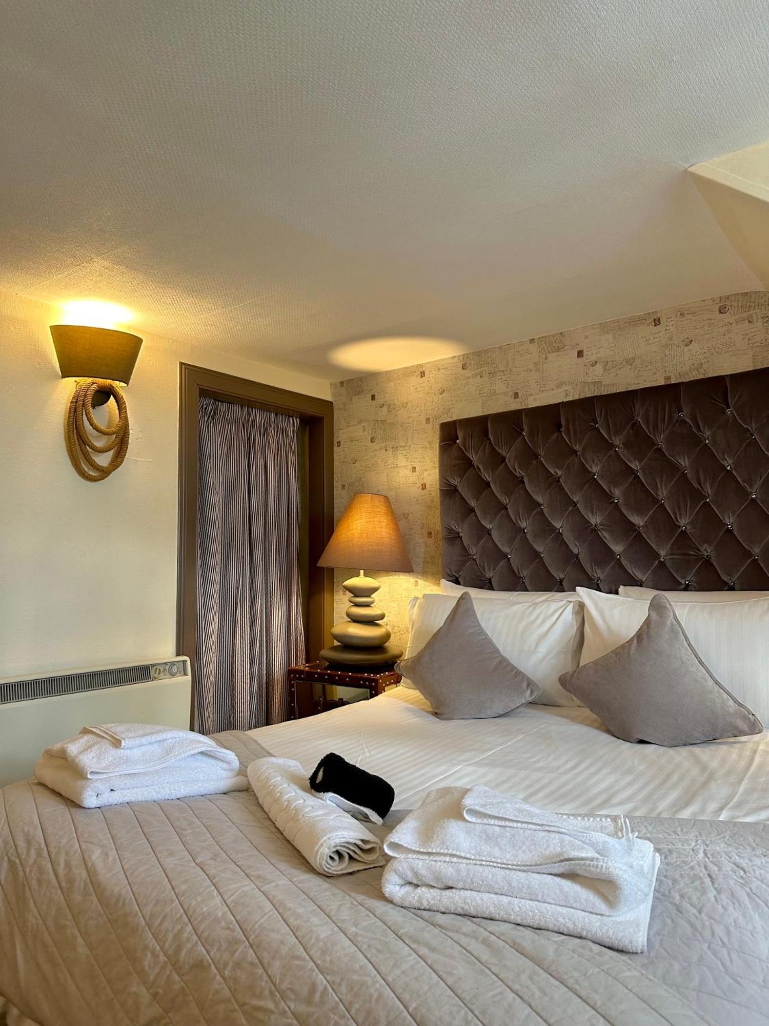 The Tobermory Hotel ภายนอก รูปภาพ