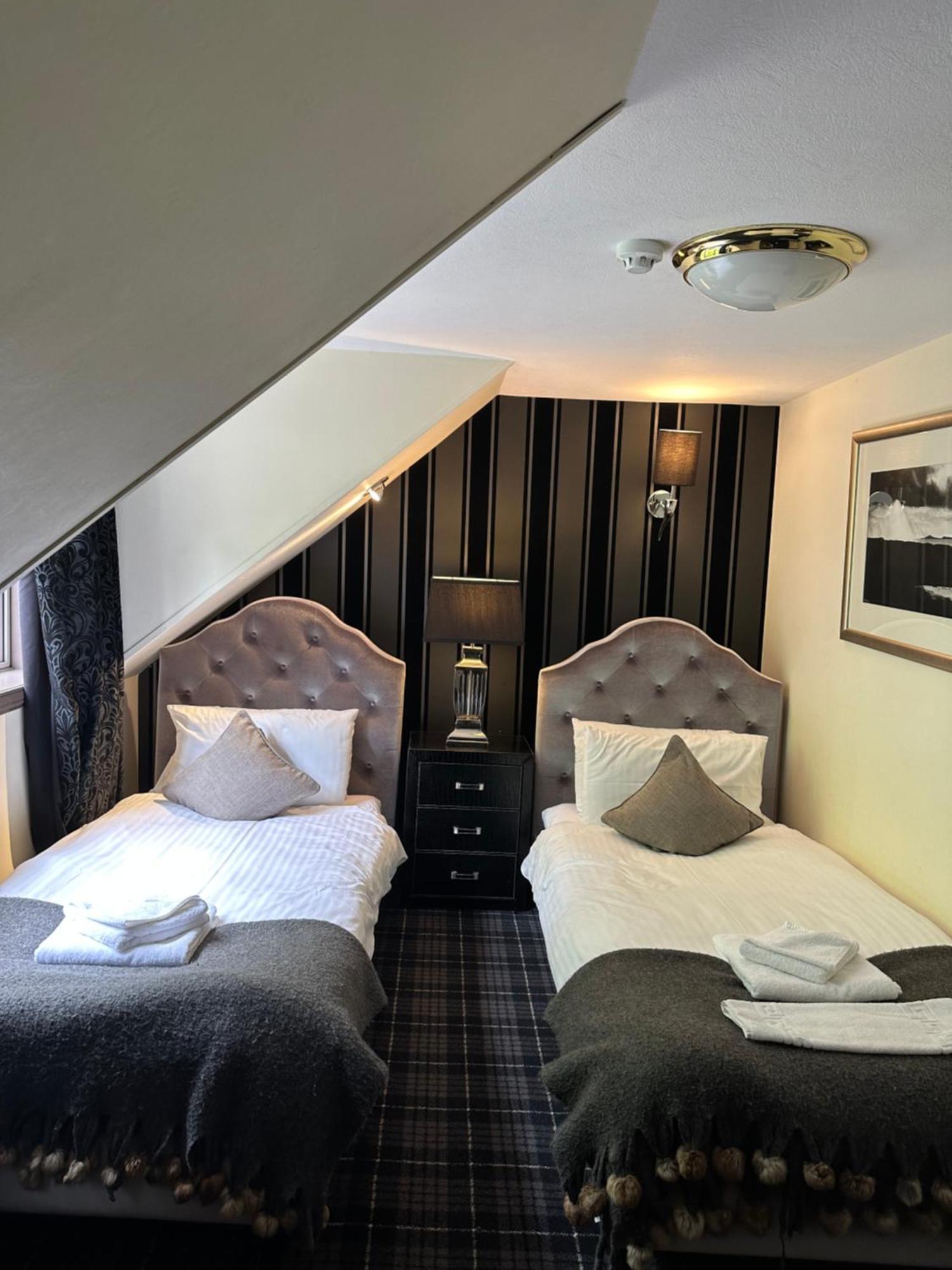 The Tobermory Hotel ภายนอก รูปภาพ