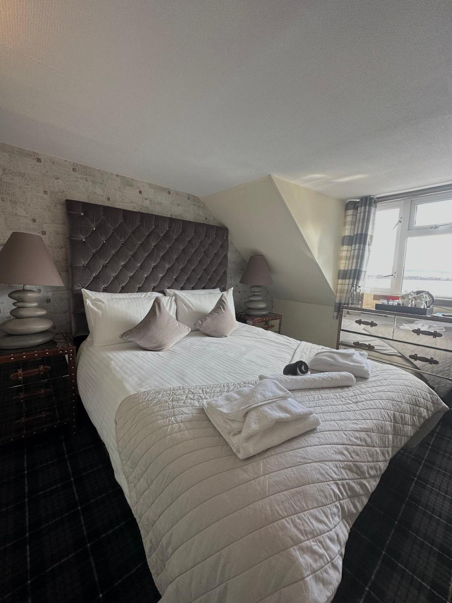 The Tobermory Hotel ภายนอก รูปภาพ