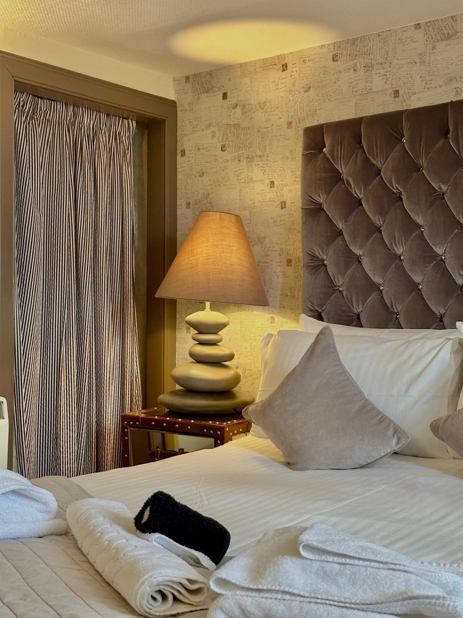The Tobermory Hotel ภายนอก รูปภาพ