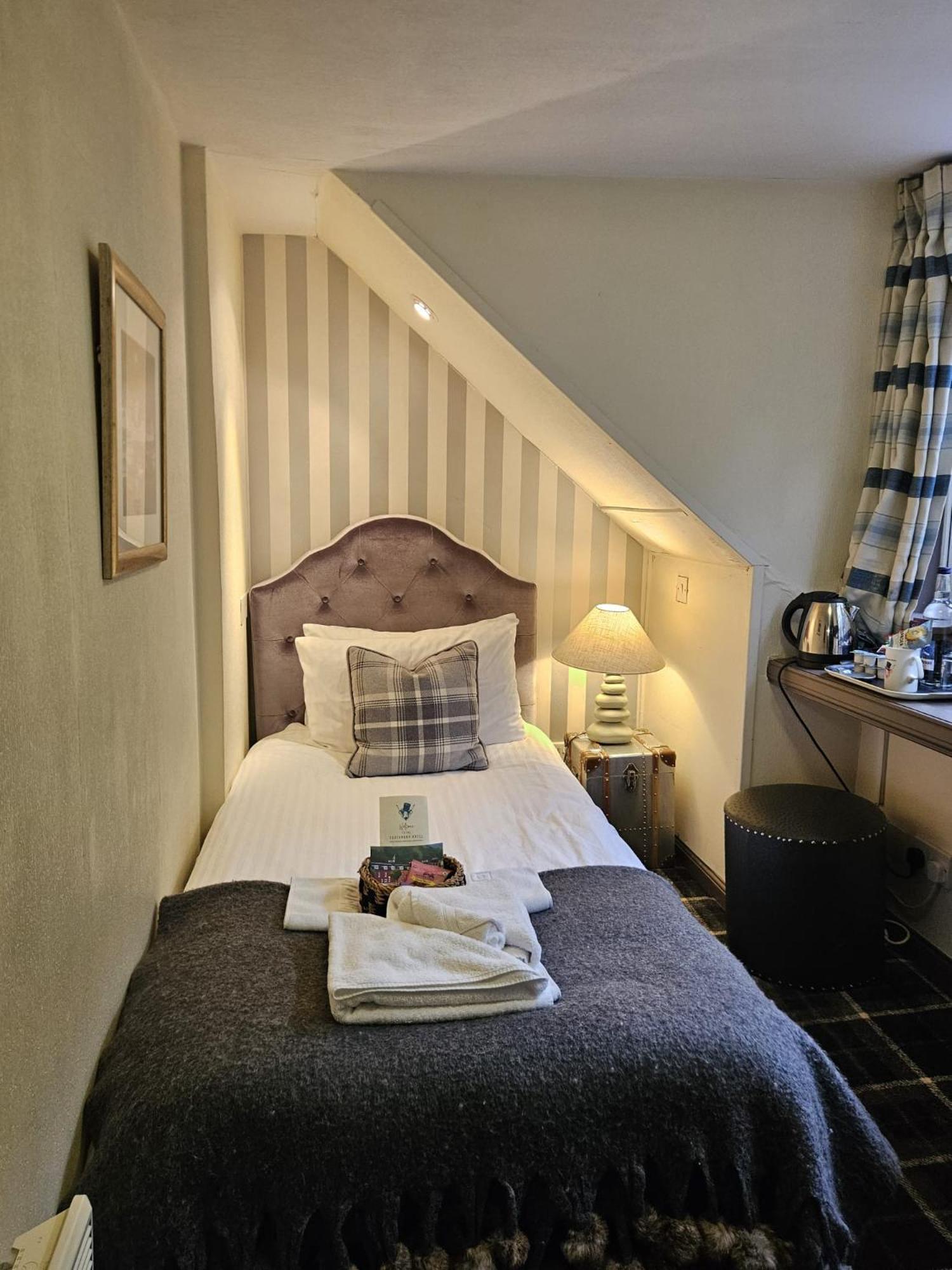 The Tobermory Hotel ภายนอก รูปภาพ